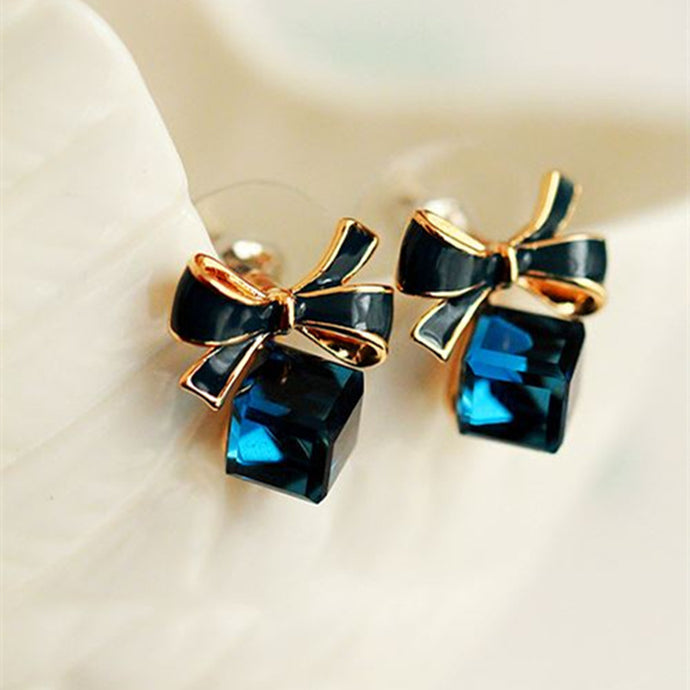 Blue-gift-box-with-bow-earrings-Splendid-Concepts